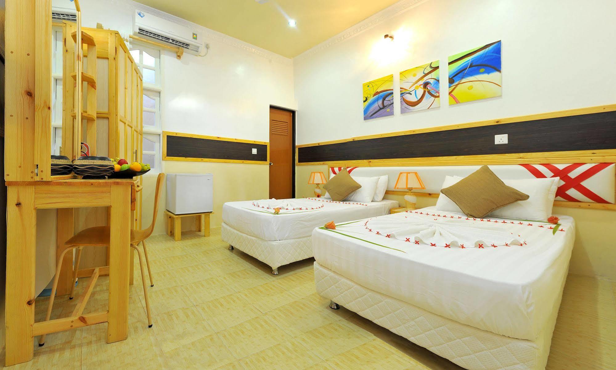 Arora Inn Maafushi Exterior foto